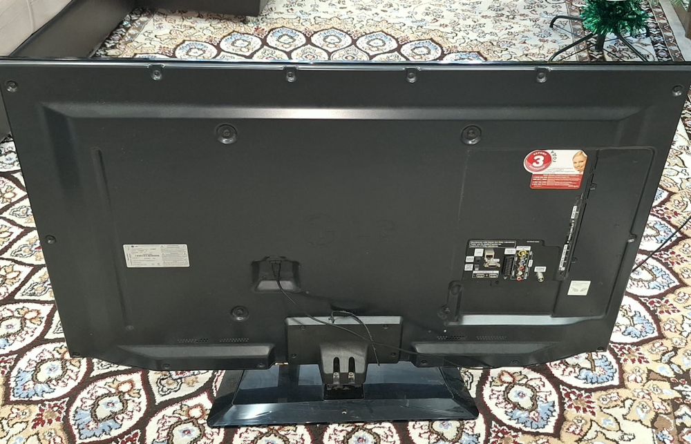 Продам телевизор LG