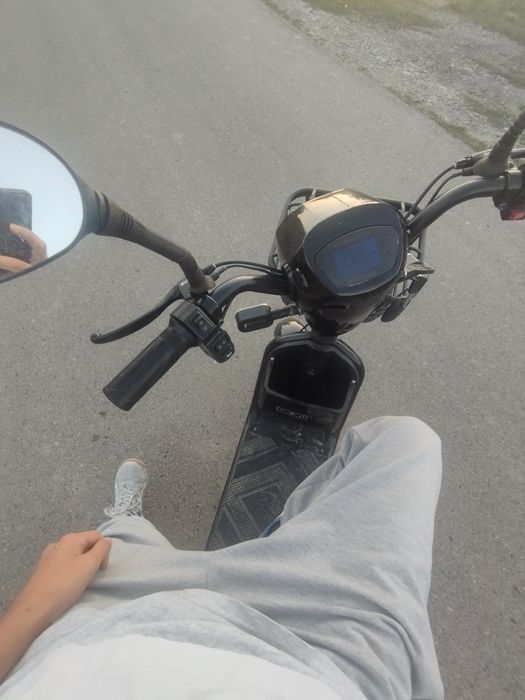 Продам эллектро скутер СК8