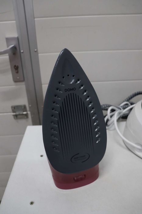 Станция за гладене Domo DO7114S, Керамична гладеща плоча, 2200 W
