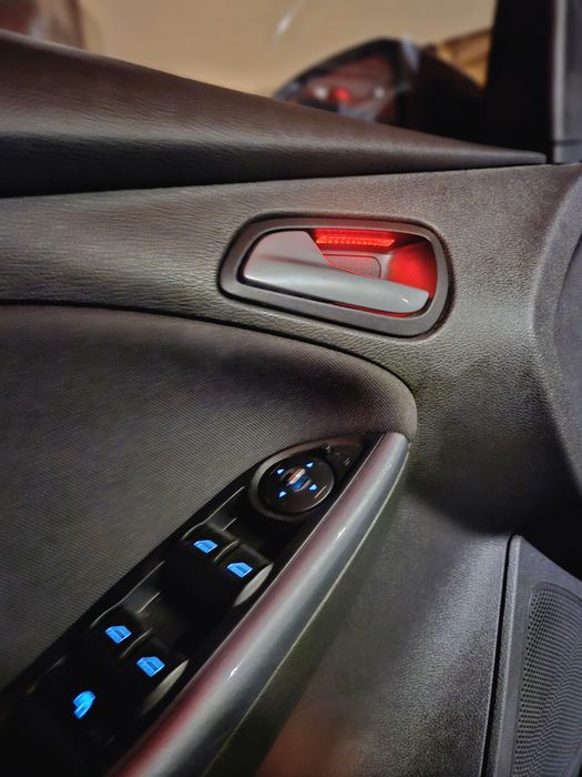 Ford focus /xenon/2014