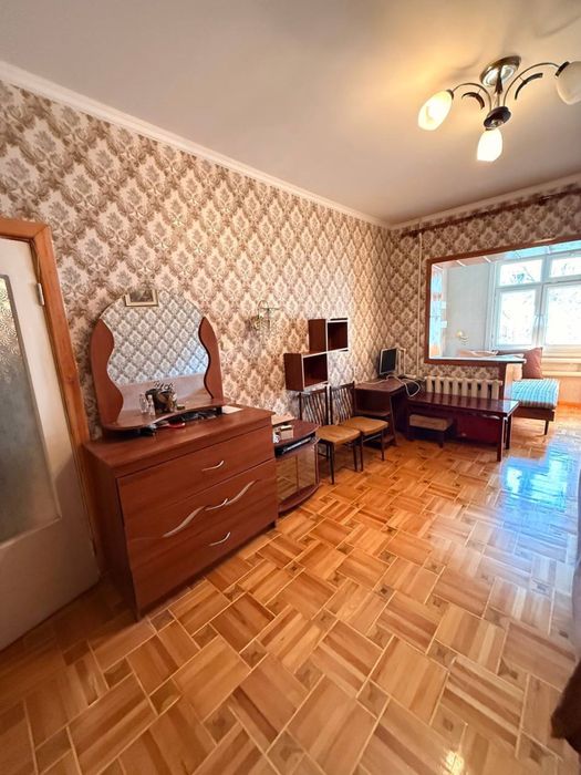 Срочно Продаю, массив Башлык, 1комн/3эт/5. Улучшенка. Не торец