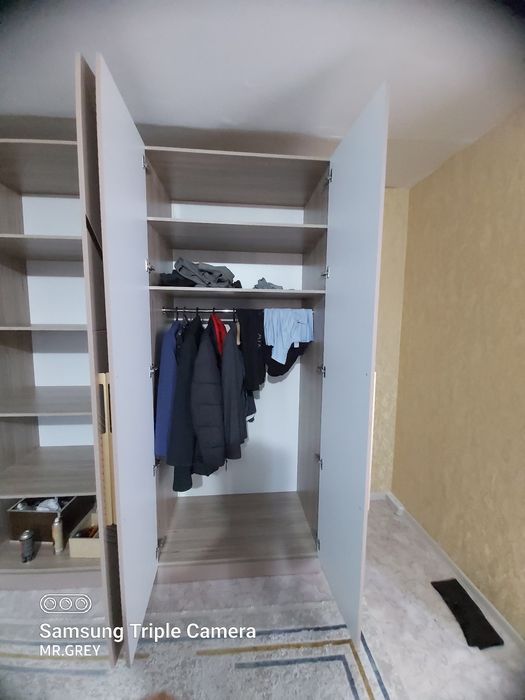 Продам срочно шкаф с установкой у вас