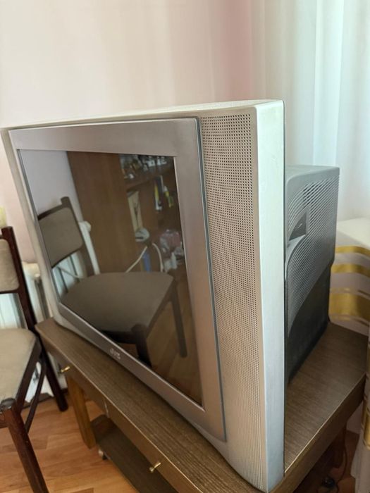 Продам телевизор JVC