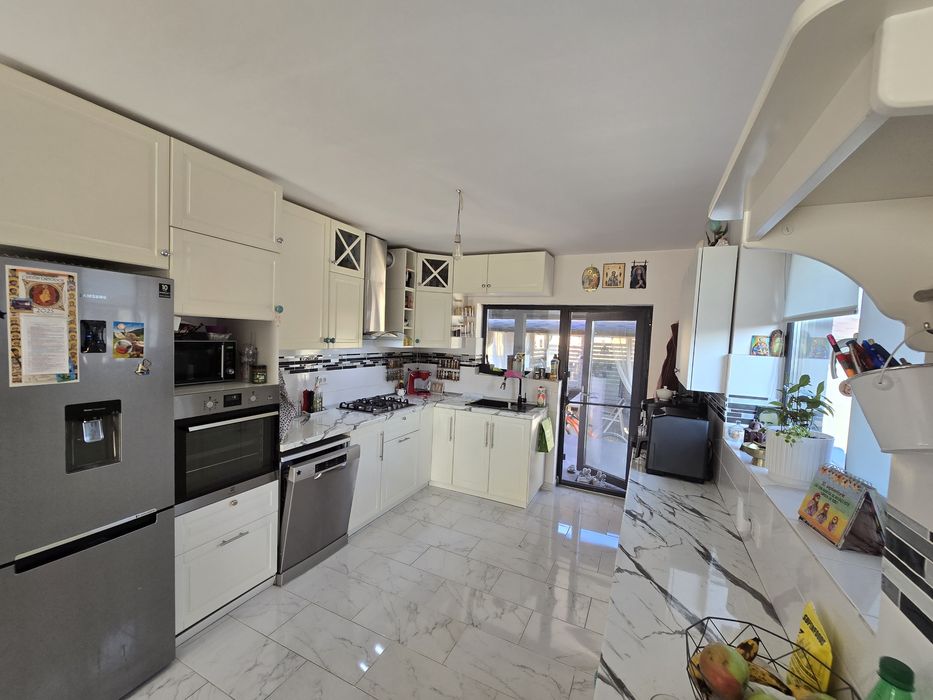 Proprietar, vănd casă în Aroneanu, an construcție 2021