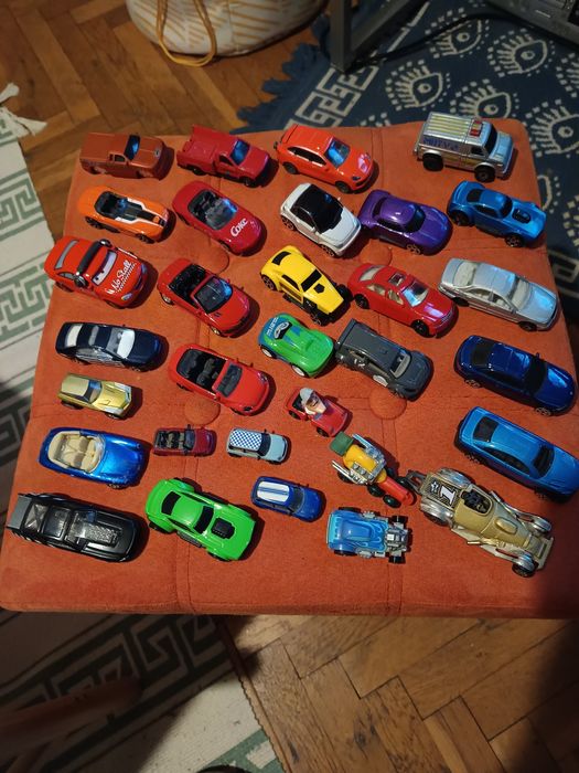 Разпродажба на колекция от колички различни видове