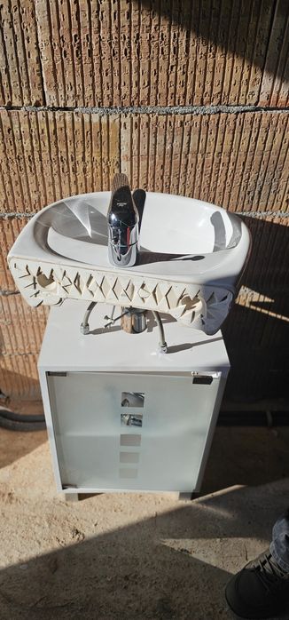 Vand chiuveta si dulap