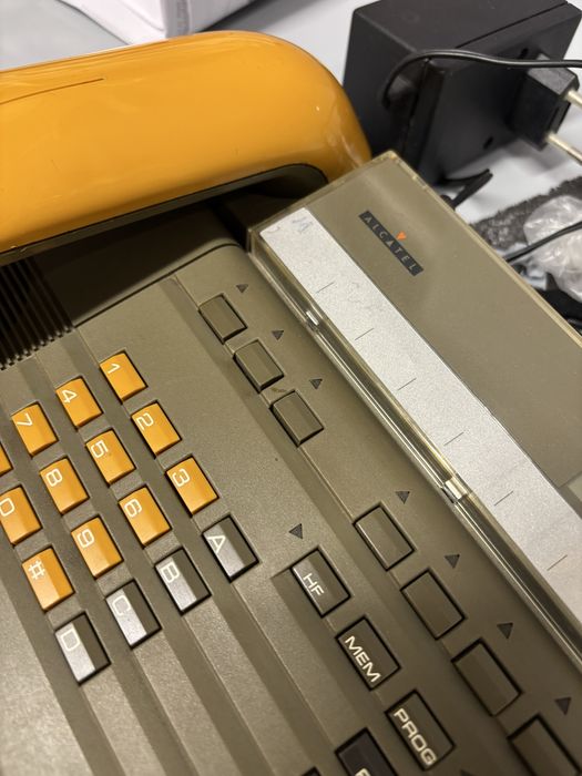 телефонна централа Alcatel