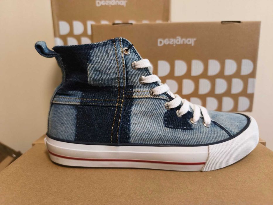 Desigual кецове бели