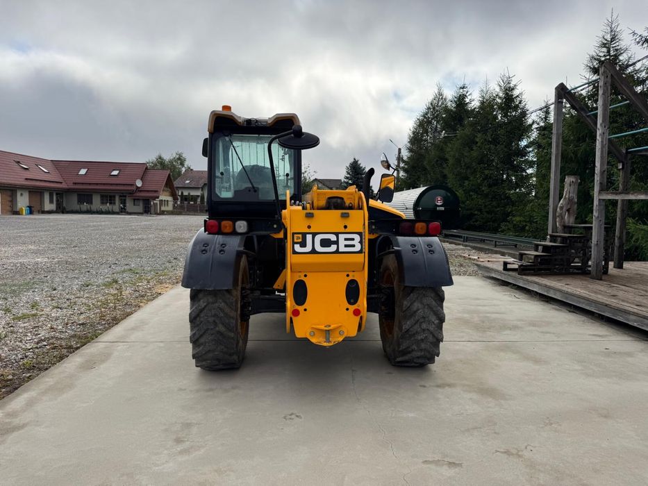 Utilaj stivuire JCB
