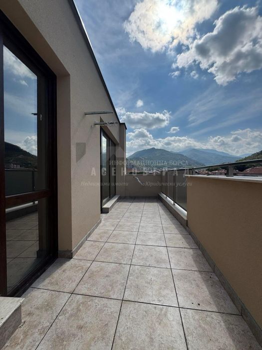 Продава се Тристаен апартамент в Асеновград - 117 кв.м за 1097 €/кв.м - Снимка #3