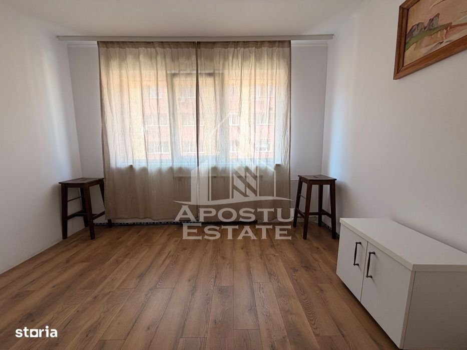 Grasoniera , etaj intermediar, zona UMT, Timisoara, jud.Timis