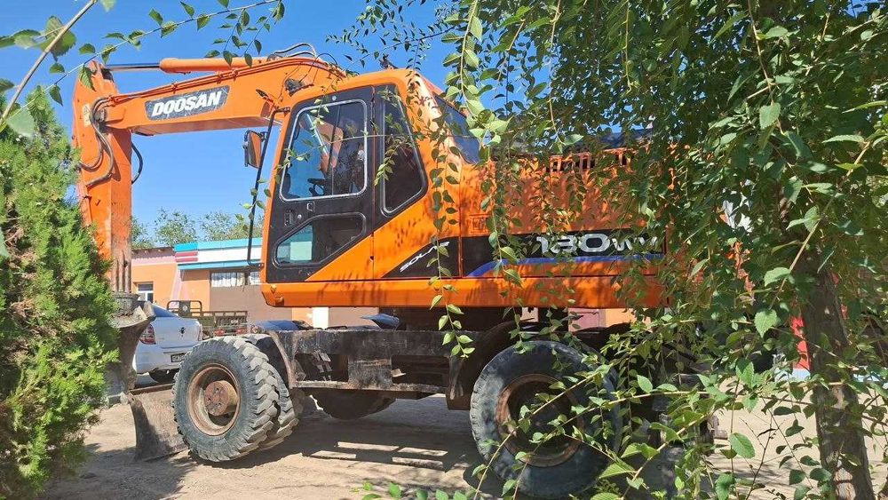 DOOSAN 180 ekskavator xizmati