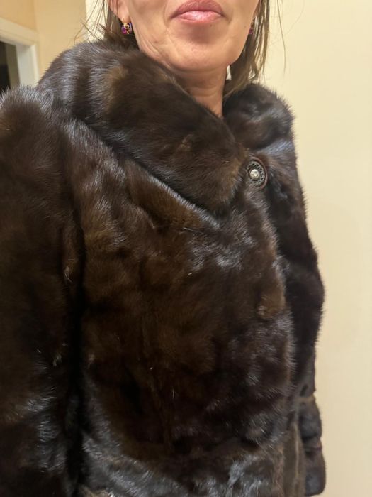 Шубы норовая одевала 3-4 раза