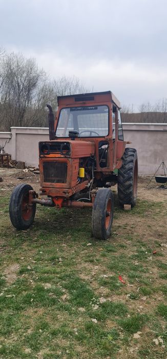 Vand/Schimb Tractor U 650 Forestier