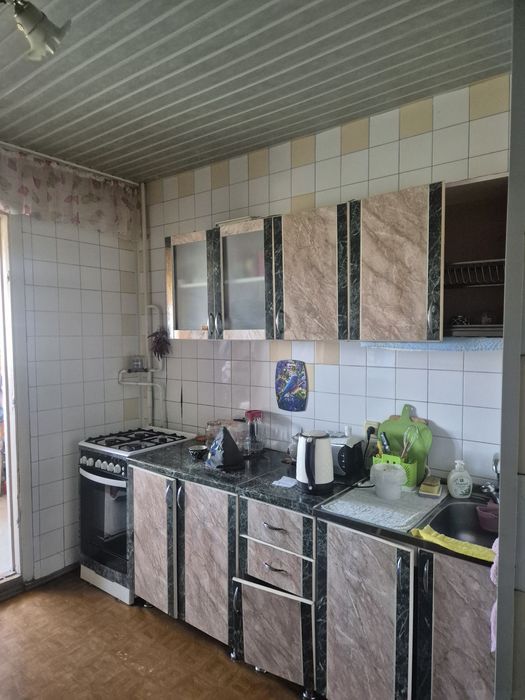 Продам 4/6/9 Куйлюк базар. Напротив Компасс