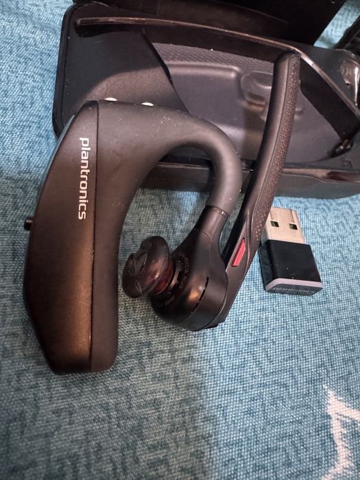 Casca Bluetooth Plantronics Voyager 5200 cu Case