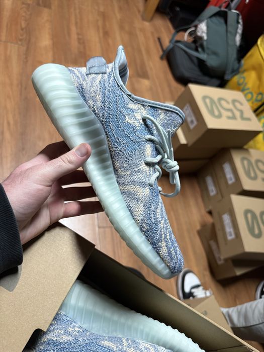 Yeezy 350V2 Mx Frost  41, 42 2/3, 44