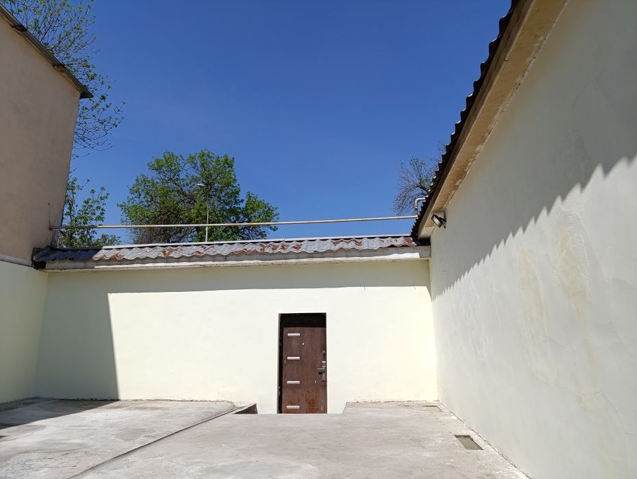 Продается помещение первая линия мирабадский район