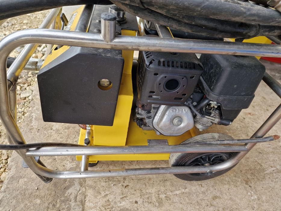 Grup hidraulic Atlas Copco cu picamer