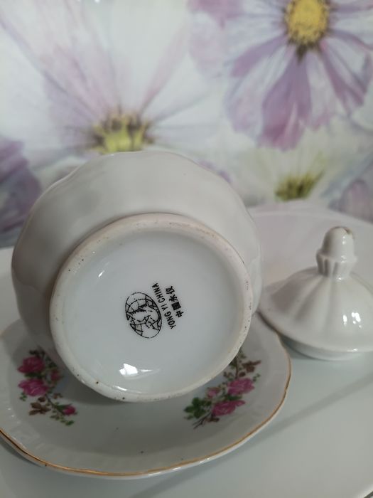 Продам сахарницу винтаж