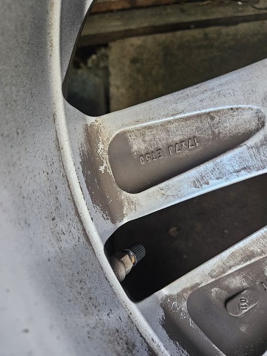 Продавам джанти зо Тойота 17 цола