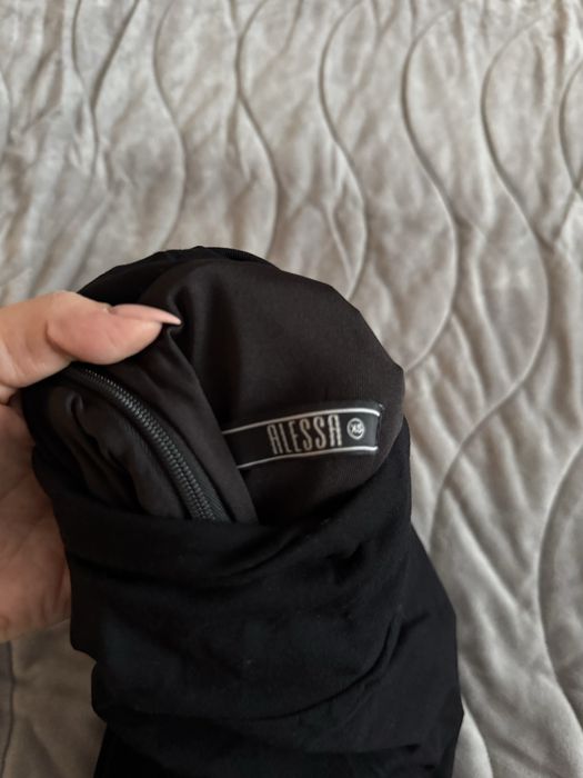 Черна рокля Alessa