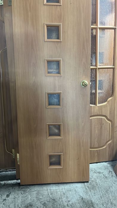 Продам межкомнатные двери