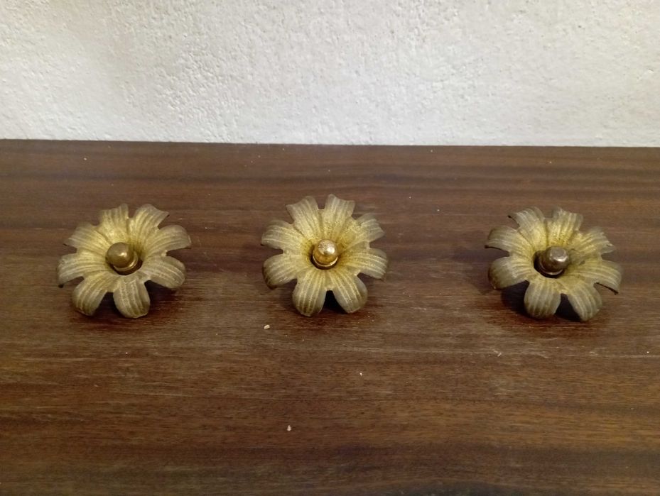 Три броя месингови цветя - орнаменти месинг