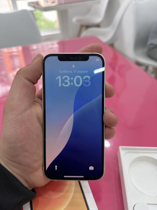 Продам Айфон 12/128