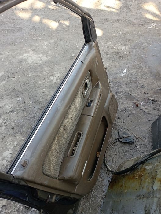 Дверь Митсубиси Шариот RVR 94г продам