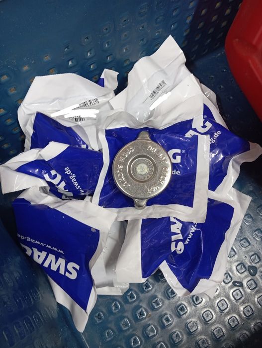 Крышка радиатора Mercedes W124 W201 W202 W140