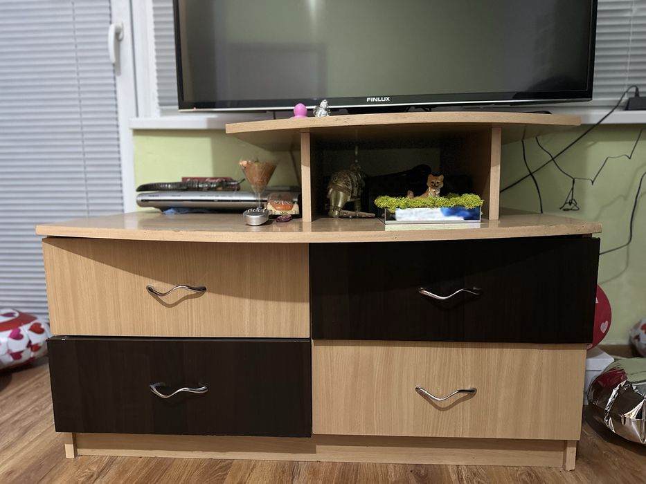 Шкаф за телевизор
