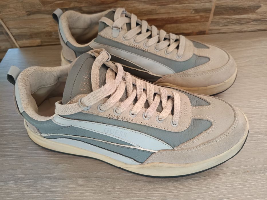 Pantofi Guess mărimea 42