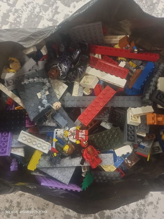 Лего 6 килограм.