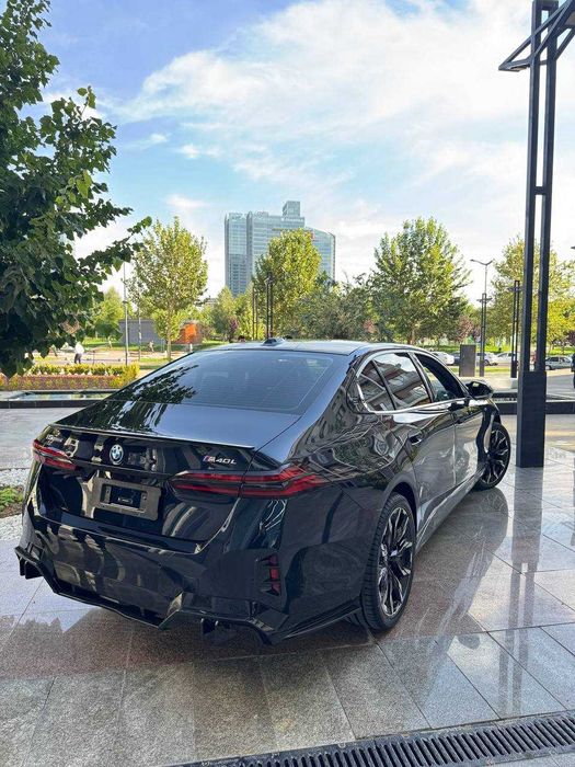 Bmw i5 40L M pocket