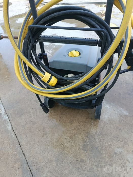 Срочно продаю моющий аппарат KARCHER HD 9/20-4 в отличном состоянии