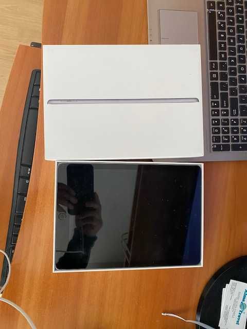 Apple Ipad generatia a 6 a, 32 GB
