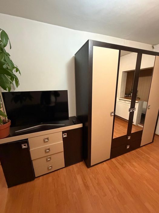 Apartament cu 3 camere- Craiovita Nouă , zona George Enescu