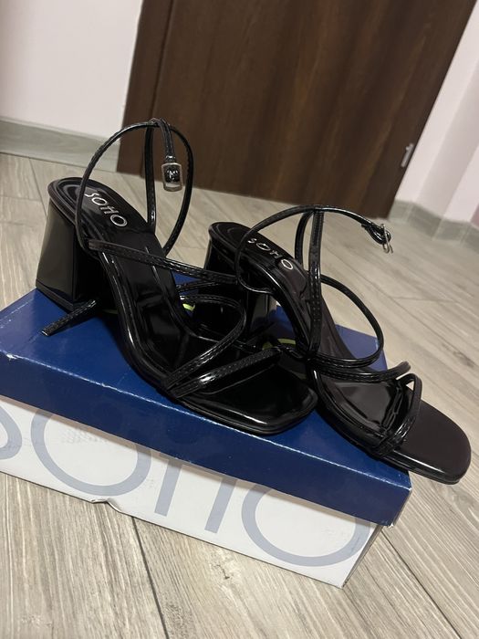 Черни токчета