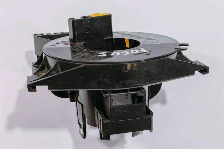 Spira Volan  98AB13N064AF Ford Focus prima generatie