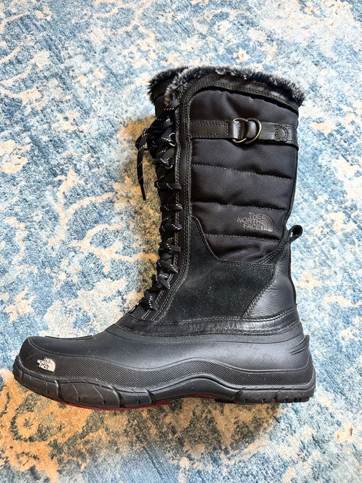 Утеплённые непромокаемые женские сапоги The North Face, 39 размер