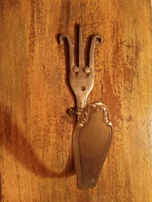 дизайнерска  арт  закачалка в стил прованс