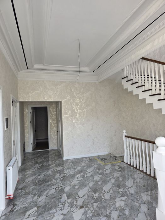 Uy sotiladi ipodrom tarafda