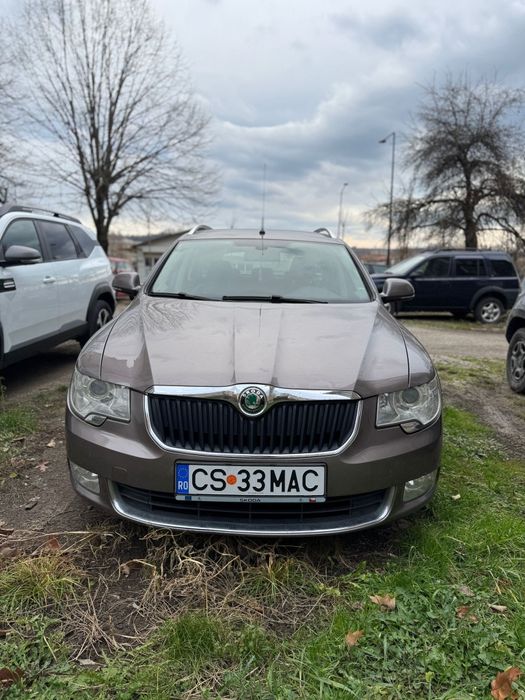 Vând Skoda superb