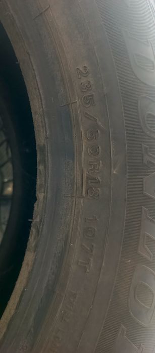 Зимние шины 235/60/18