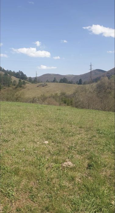 Vând teren intravilan