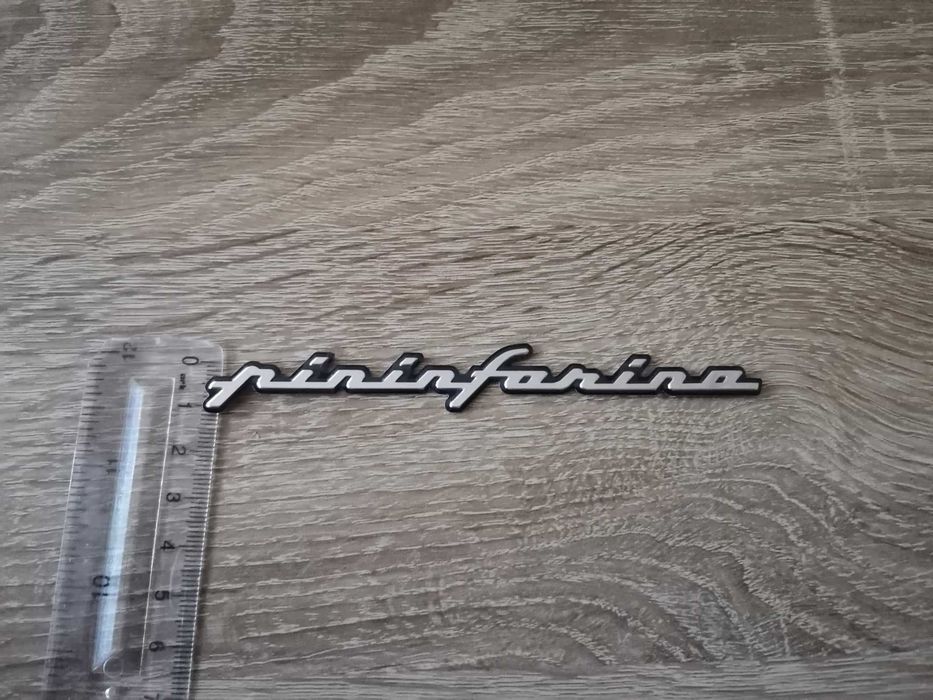 pininfarina емблема лого надпис