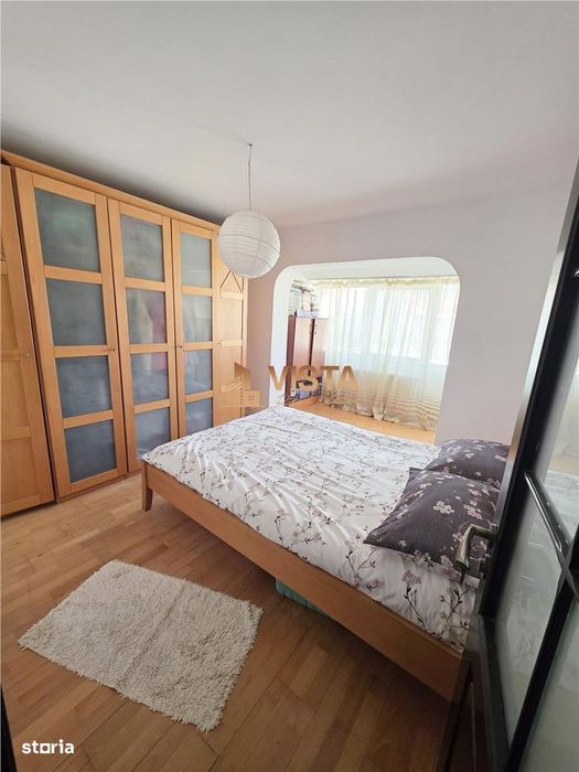 Apartament 4 camere, zona Racadau