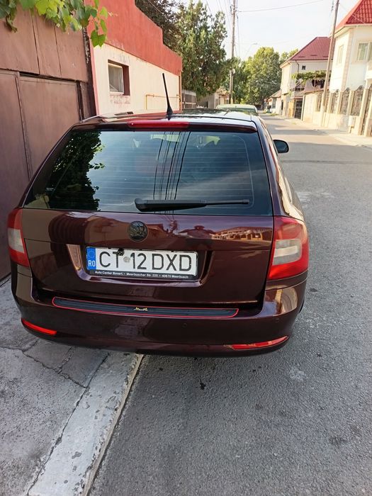 Vând Skoda Octavia
