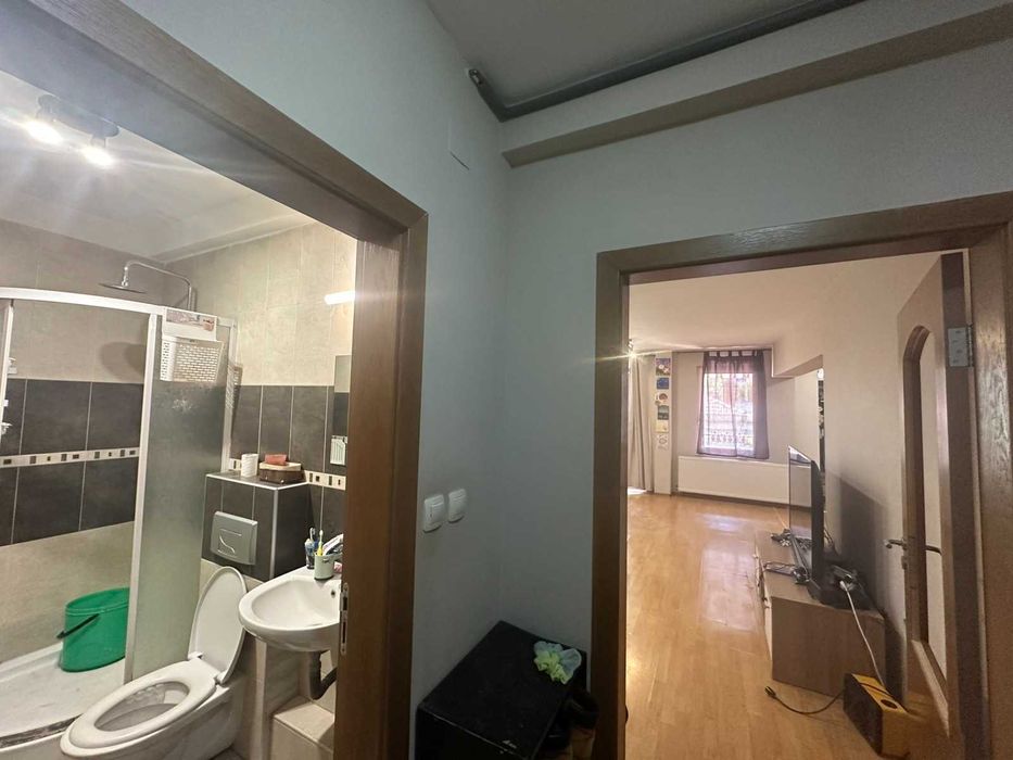 Апрартамент с три спални, 2 санитарни възела  и гараж